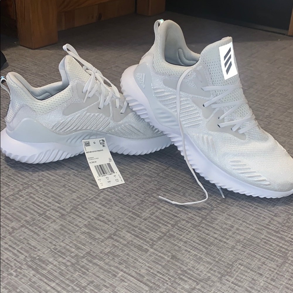 Adidas Alphabounce beyond